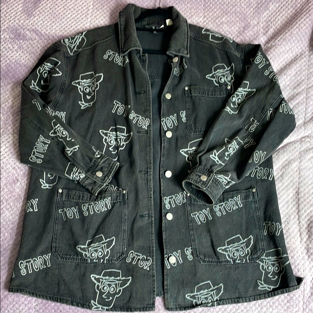 Toy Story ’WOODY’ Black Denim Jacket ✨✨